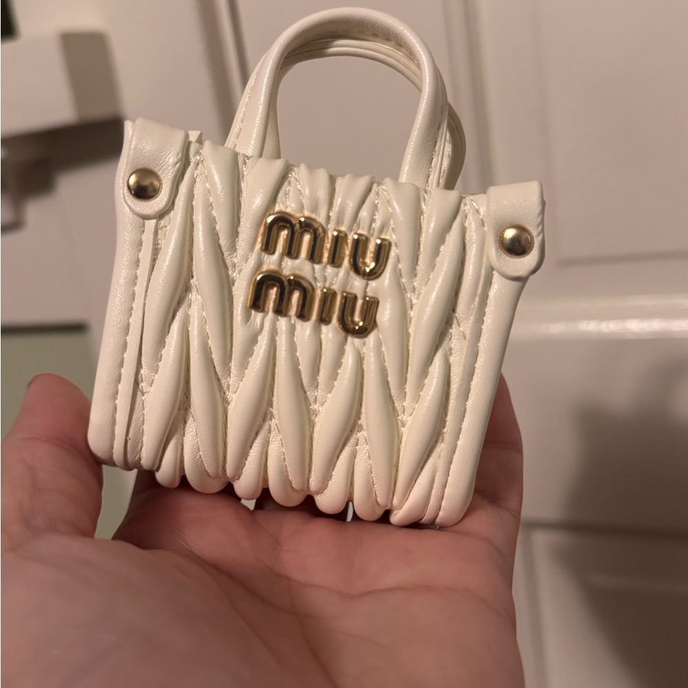Mini bag for larger labubu